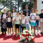 Nagrade za 164 učenika i 71 nastavnika